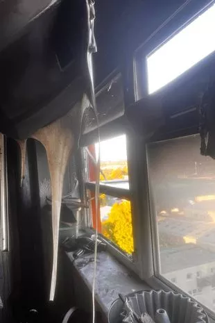 “一切都没了,”住在Travelodge的两个孩子的母亲说,她的家被大火烧毁了 “一切都没了,”住在Travelodge的两个孩子的母亲说,她的家被大火烧毁了