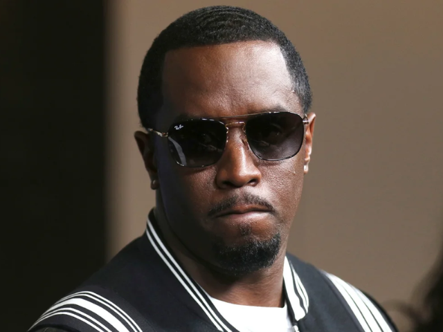 抖音阴谋在网上疯传，声称联邦调查局在Sean "Diddy"发现了毒品，而不是婴儿油;库姆斯家