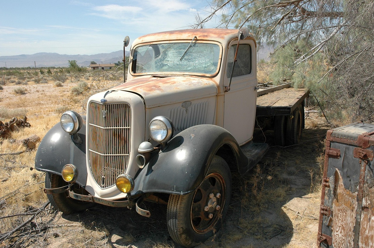 倒车入库游戏模拟，解锁车道盲区与碰撞极限