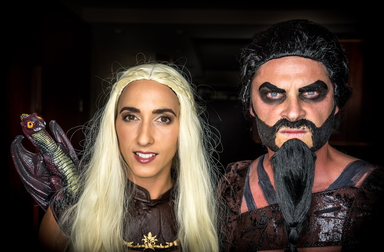 权力游戏，每个标题都像魔法钥匙，打开洞察世界的认知大门